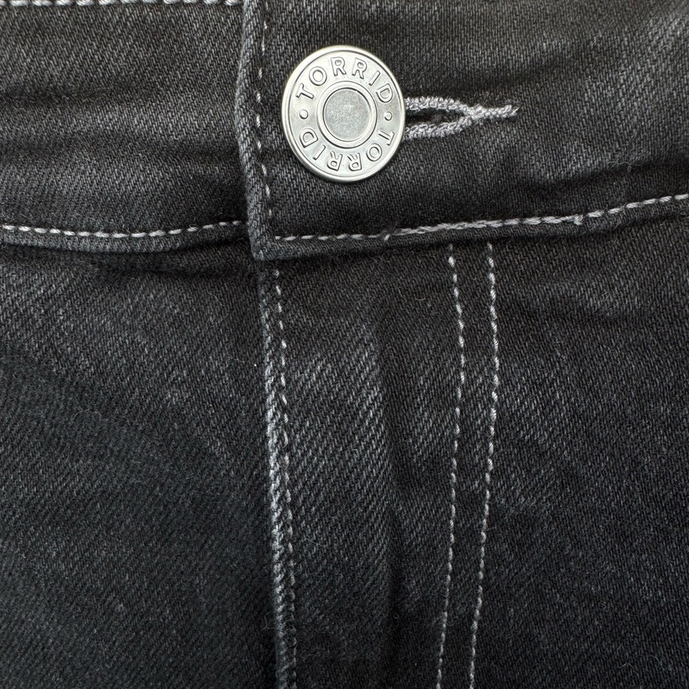 High Rise Dad Shorts - Picture 4 of 8